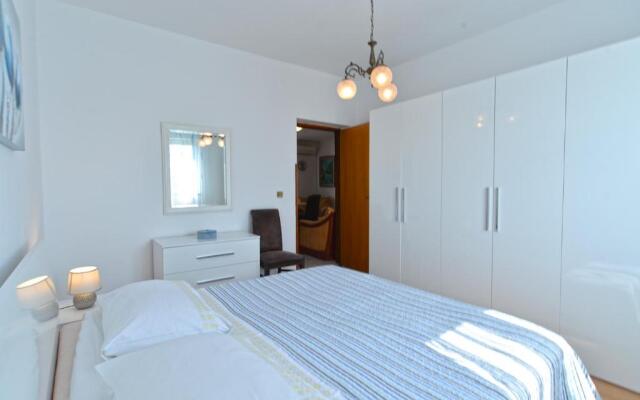 Apartments Mira 615