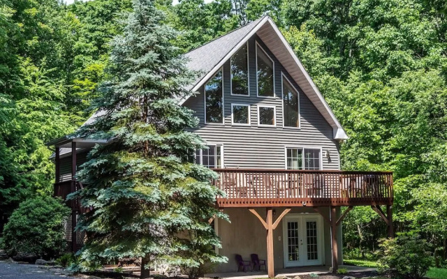 Serenity Chalet by Taylor Made Deep Creek