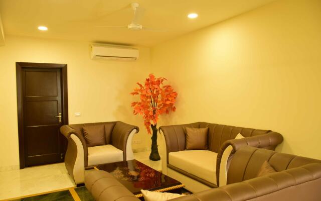 When In Gurgaon - Service Apartments Next to Artemis Hospital