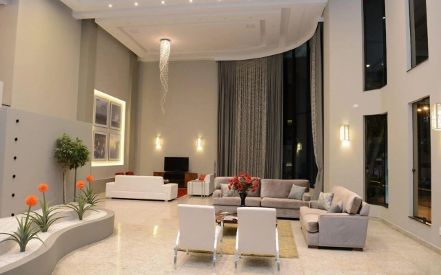 Excellence Plaza Hotel