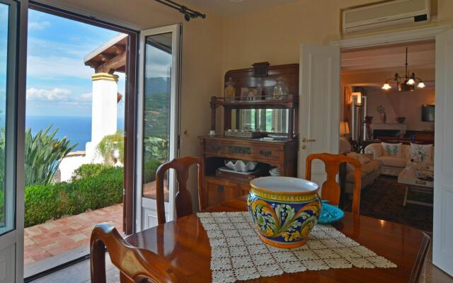 Villa Il Basto 8 in Cefal