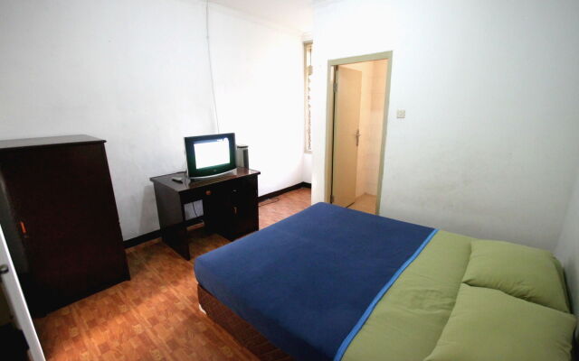 De Sun Pasteur Guest House by HouseinBandung