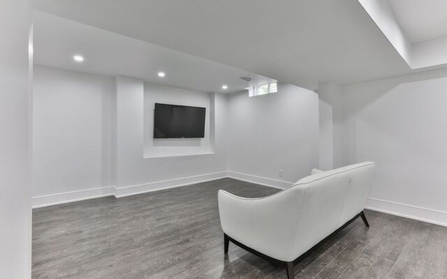 QuickStay - Classy 5brm House in Vaughan