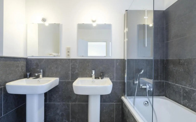 Magnificent 2 bedroom duplex + terrace Ixelles