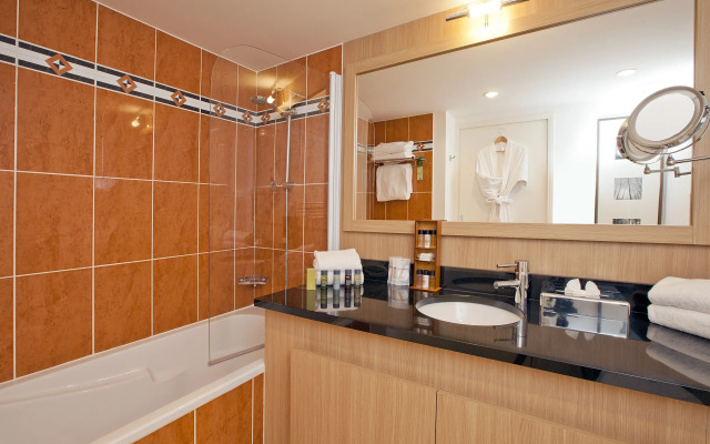 Residhome Aparthotel Paris Evry