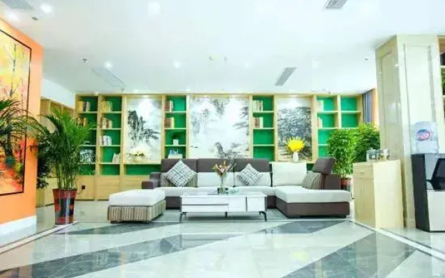 Yafeng Hotel (Xinyang Libao Square Wanxiangcheng Branch)