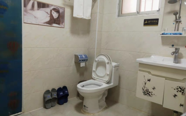 Tonghuayuan Business Hotel