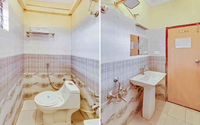 OYO 451 Goyal Residency