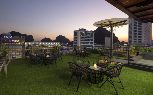 Diamond Luxury Hotel