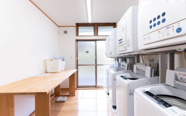 Hirononomori Maehama Bekkan - Male only