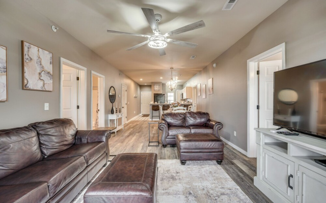 Relax Poolside! Golfers Oasis in Branson West