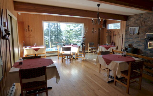 Fortune's Madawaska Valley Inn