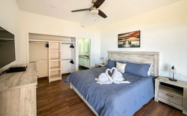 Steps to Sandy Beach Pool Renovated 2BR Condo