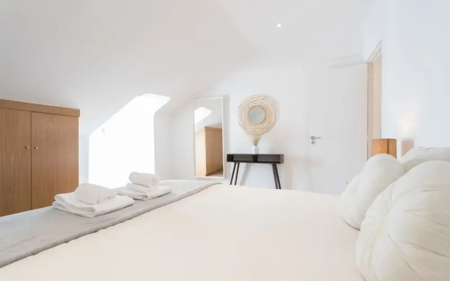 Rato Cozy 3BR w/balcony - by LU Holidays
