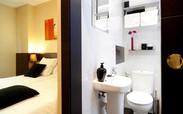THC Tirso Molina Hostel