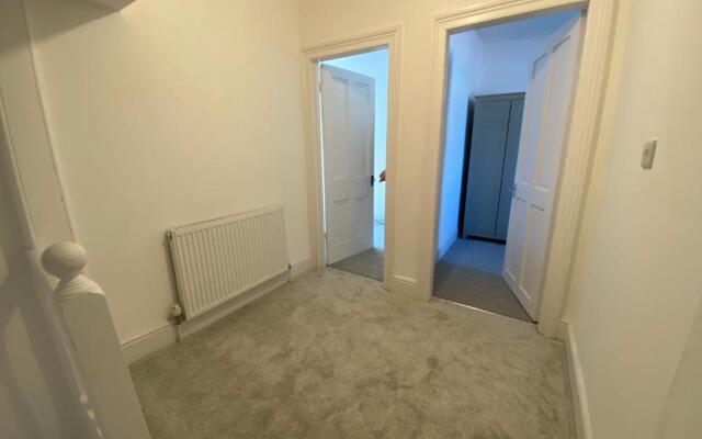 4 Bed Maisonette near the Travelodge colwyn bay