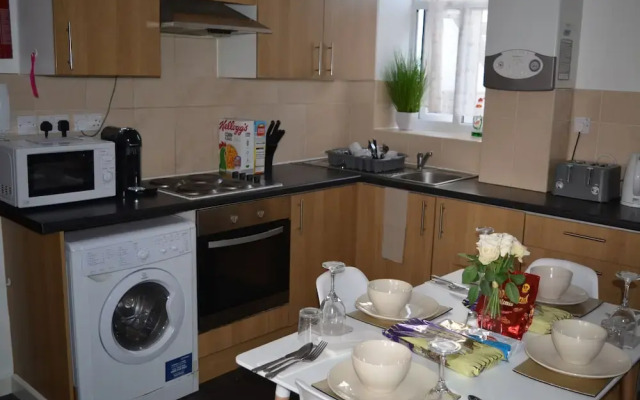 Luxury Apartment - Central Cardiff