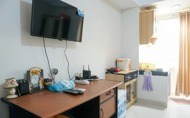 Fully Furnished Studio at Green Park View Apartment