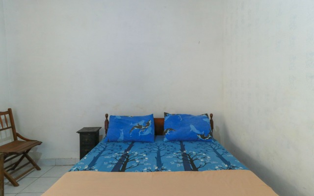 Hotel Tara Bar & Resto Air Sanih by ZUZU