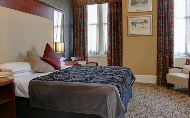Queen's Hotel