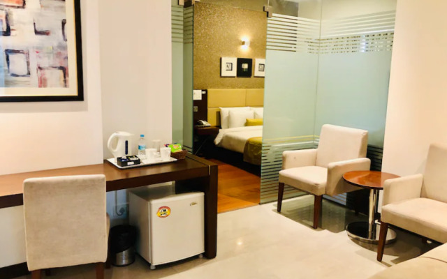 Hotel 91 By Vivid Golf Course Road