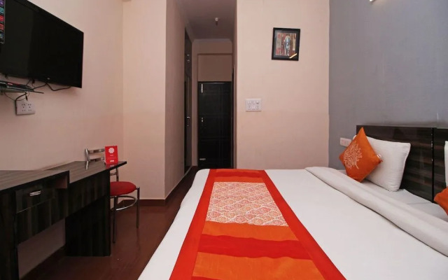 Hotel City Rooms Greater Noida by OYO Rooms
