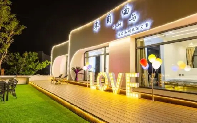 Enjoy Free Mountain and B&B