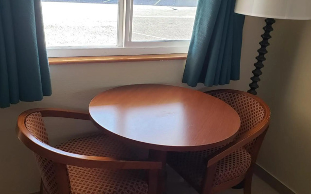 Pacific Inn