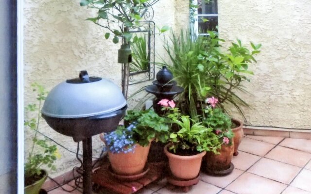House With 2 Bedrooms in Pouzols-minervois, With Furnished Terrace and
