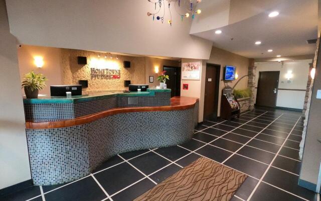 Hometowne Studios & Suites By Red Roof Washington