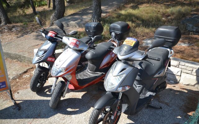 Studio apartment Suzane - terrace and sea view SA-Iris Postira, Island Brac