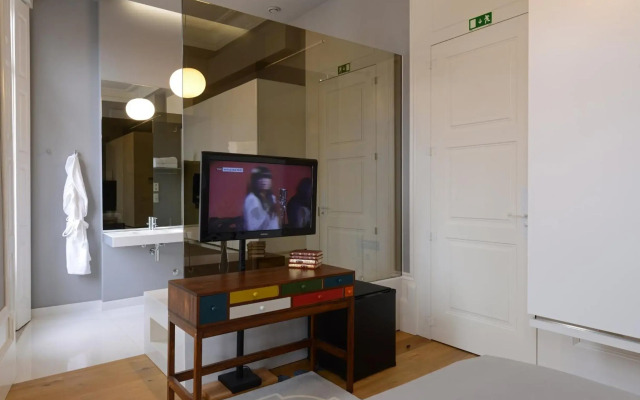 EMAJ Guimarães Boutique Hotel