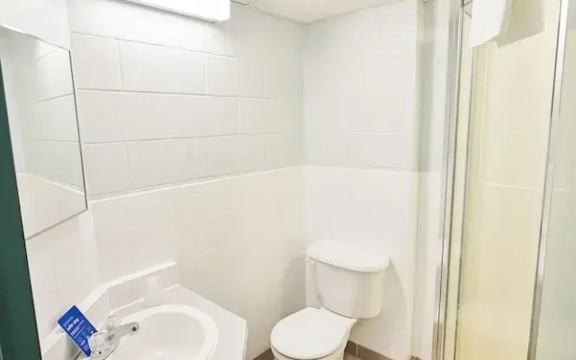 Residence & Conference Centre - Welland