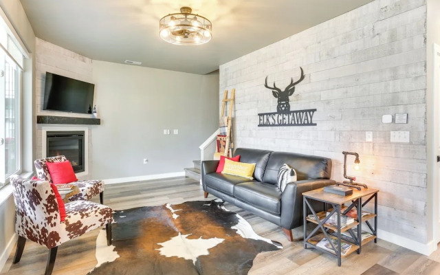 Spacious, Rustic Spearfish Home: Walk to Downtown!