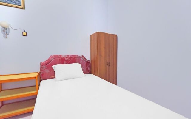 Hotel O Wisma Arwini Syariah Near Benteng Balangnipa