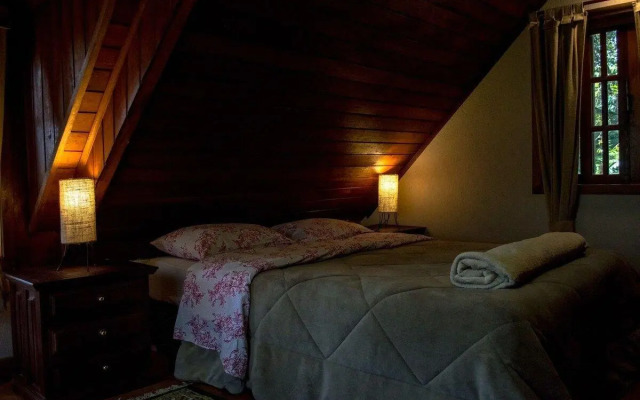 Chalé dos Pássaros - Varanda com vista p/ Natureza