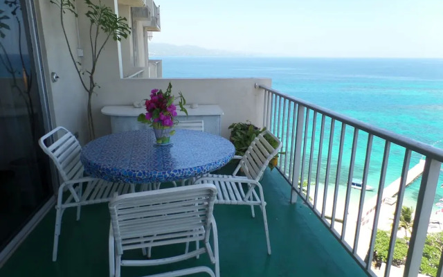 Daydream Beach at Montego Bay Club