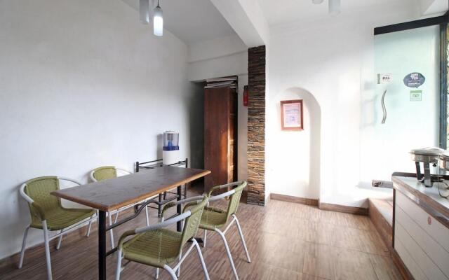 OYO 5227 Hotel New Bharat