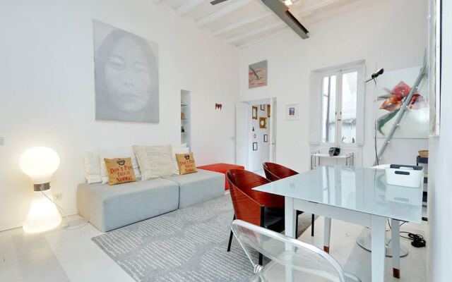 Monti Bright Apartment