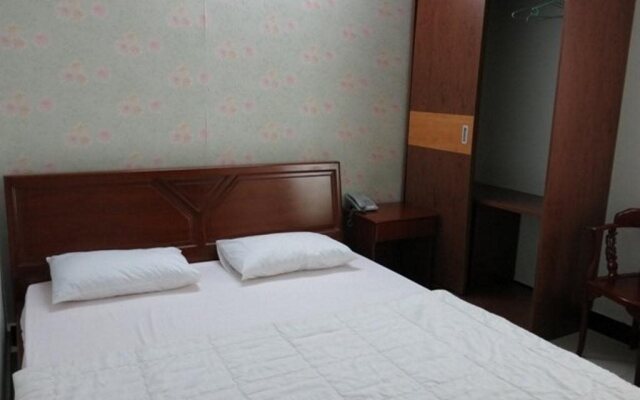 Thinh Phuong Nam Hotel