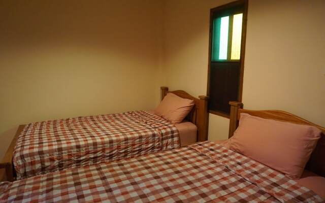 Ruean Bua Resort