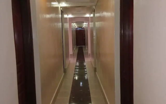 Keriwest Hotel
