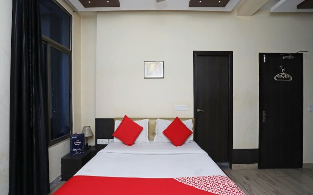 Skylark Hotel by OYO Rooms