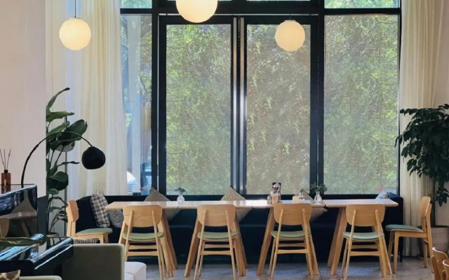 basePLUS-Binjiang Serviced Apartment