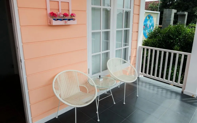 Sweet Peach House