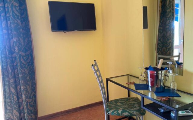 BH COLOMBO Hotel Boschetto Holiday