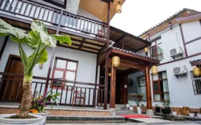 Tianjia Courtyard Inn