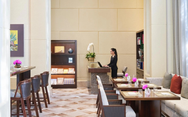 The Peninsula Manila