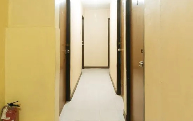 Cristian Jay Dormitory by RedDoorz