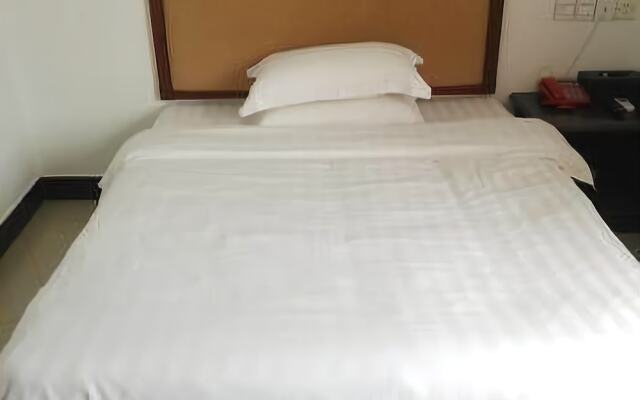 Yangchun Xinlang Business Hotel